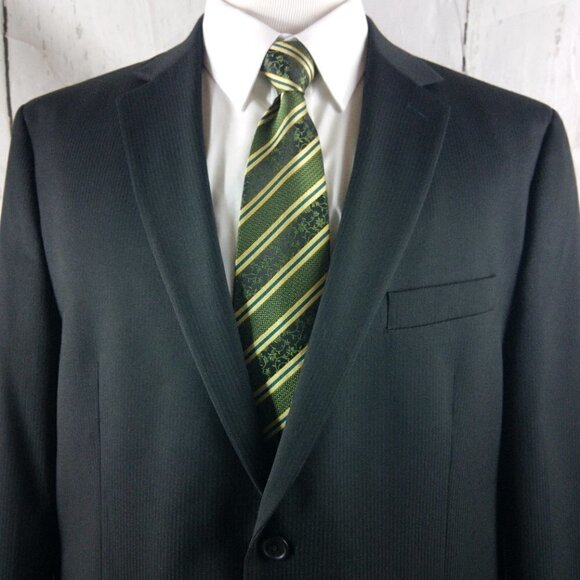Izod 46R 2 Button Black Pinstripe Suit Blazer Jacket - Picture 2 of 10